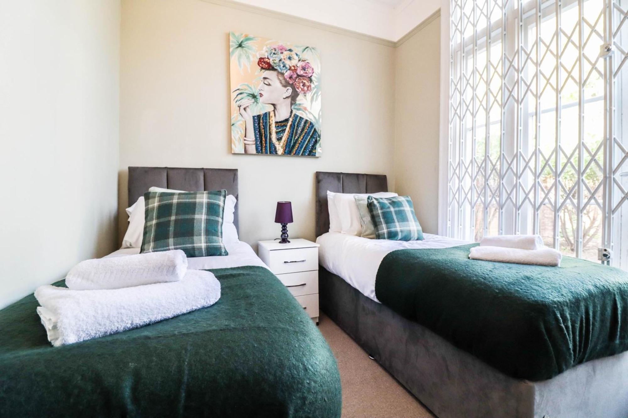 Stunning 5 Bed House In Clapham - Free Wifi! Ferienhaus London