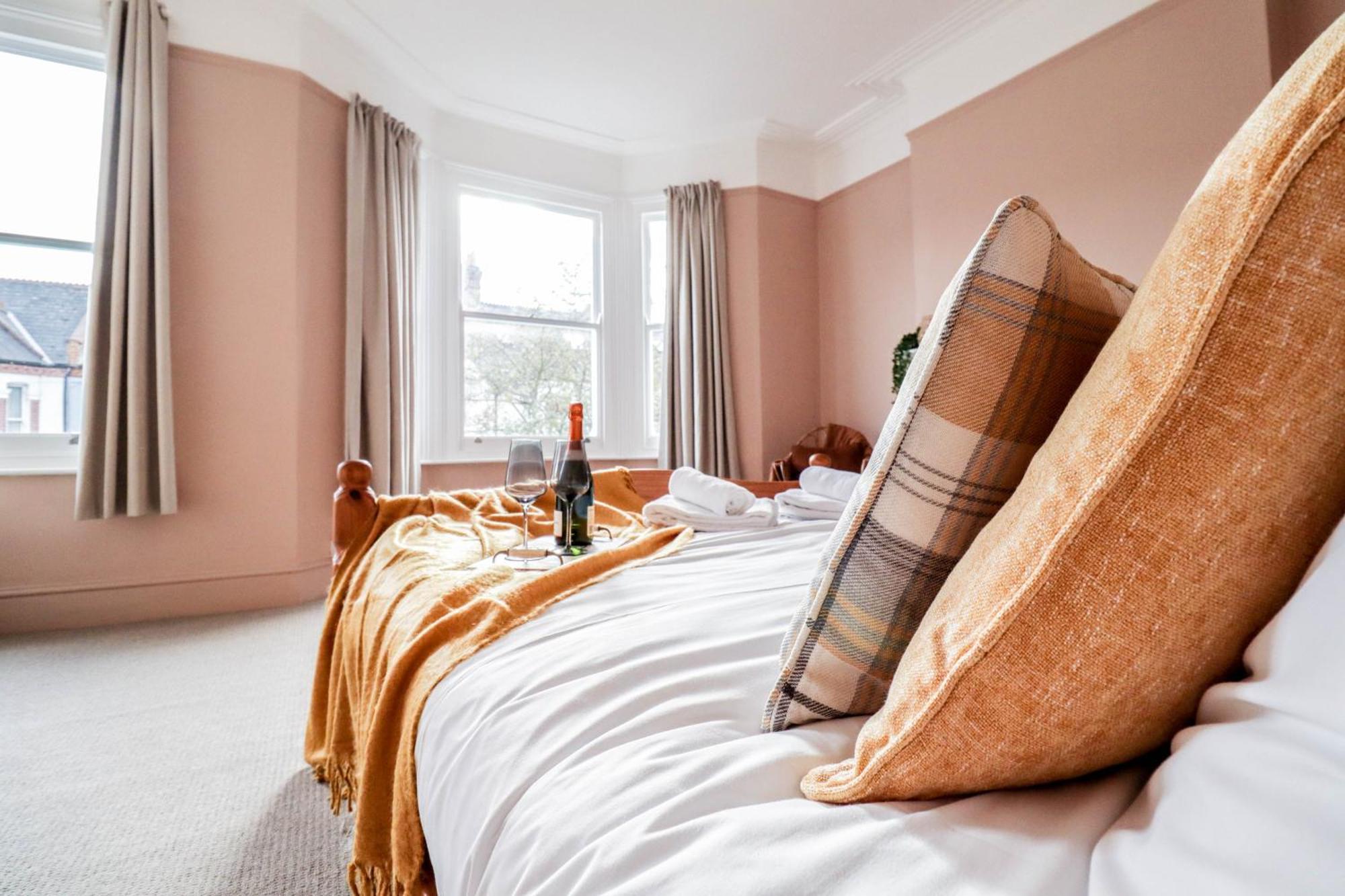 Stunning 5 Bed House In Clapham - Free Wifi! Ferienhaus *
