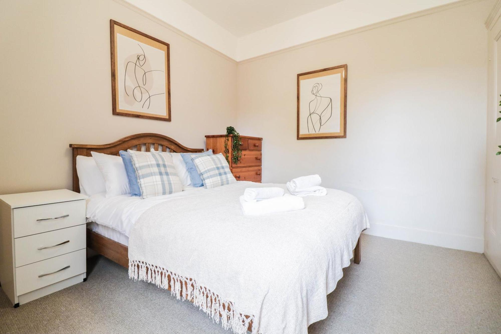 Stunning 5 Bed House In Clapham - Free Wifi! Ferienhaus London